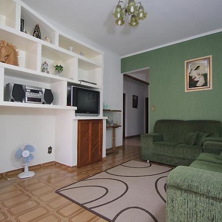 Casa Temporada Gratao 06 Min Dos Parques Thermas Olimpia Phòng bức ảnh