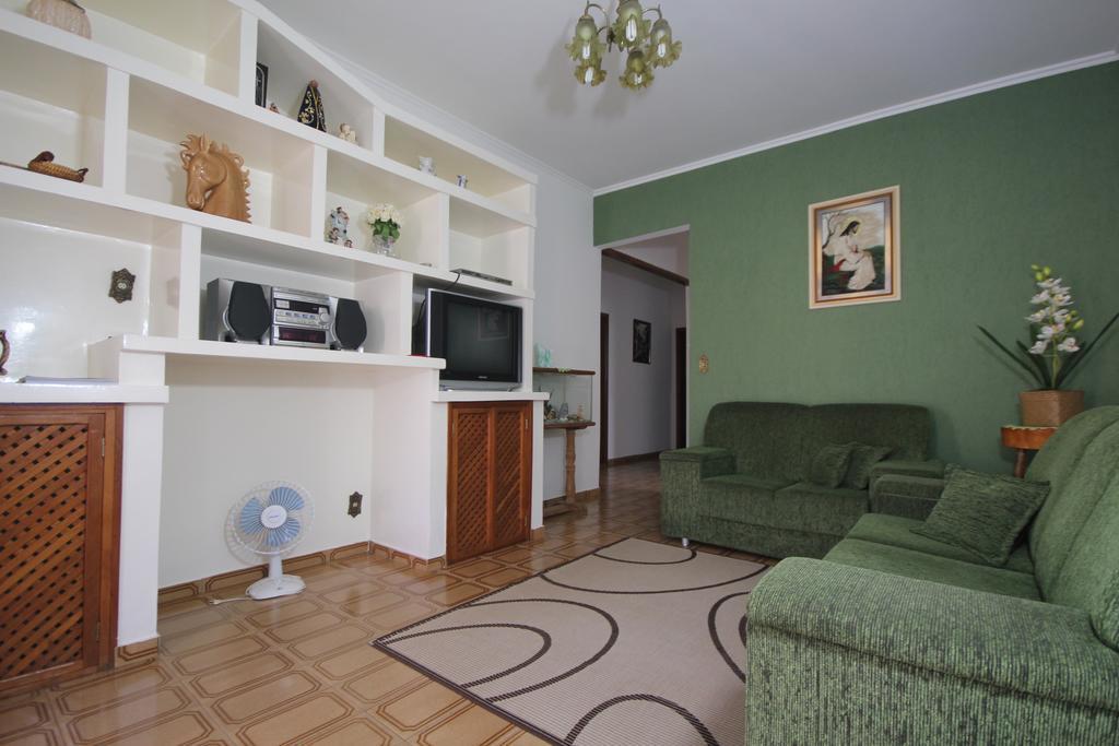 Casa Temporada Gratao 06 Min Dos Parques Thermas Olimpia Phòng bức ảnh